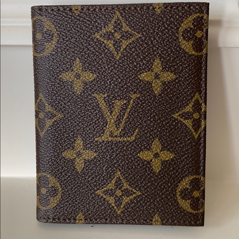 1980’s Louis Vuitton Vintage Folded Wallet